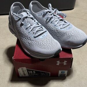 NIB Under Armour Womens HOVR Sonic 3